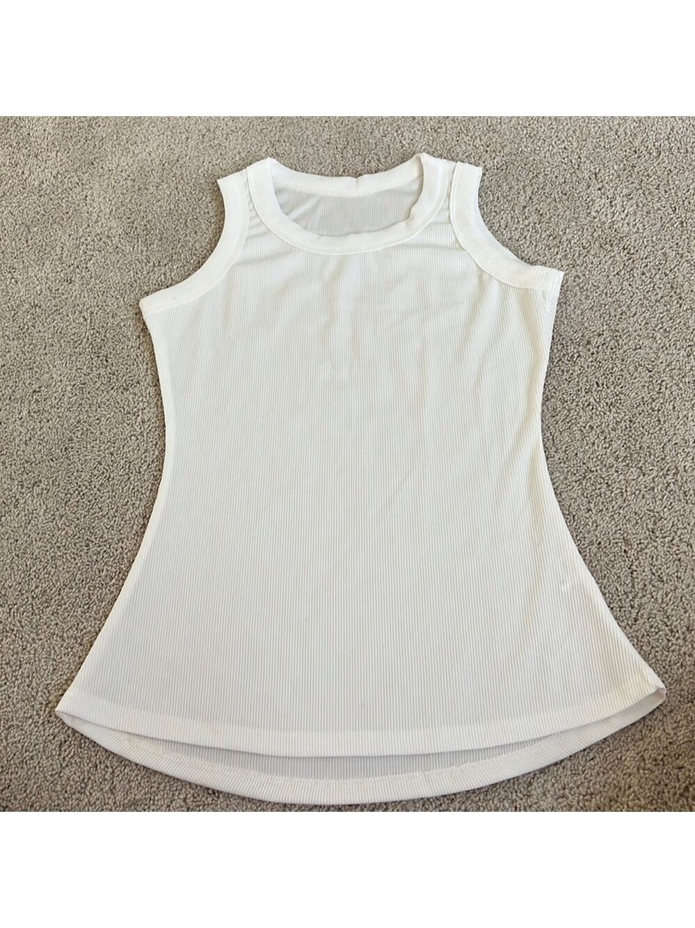 Women’s athletics wear tank top. Size M
